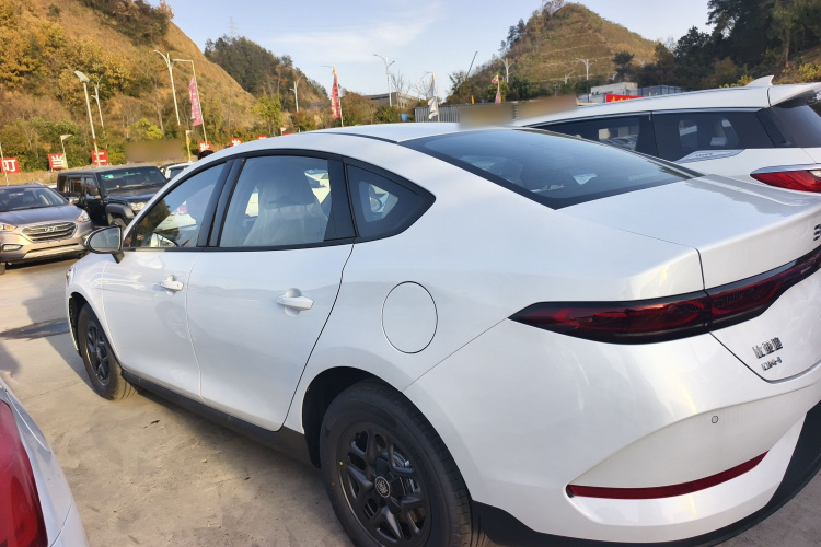 比亚迪 秦PLUS 2025款 DM-i 智驾版 128KM进取型车身外观6003