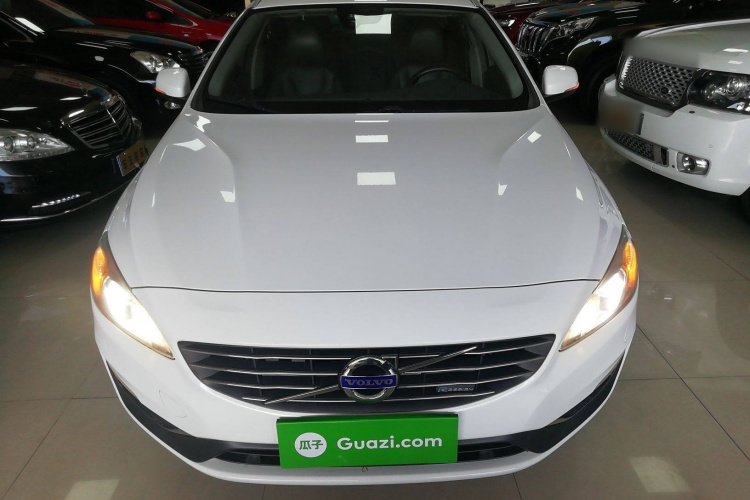 沃尔沃V60 2014款 T5 智逸版车身外观2