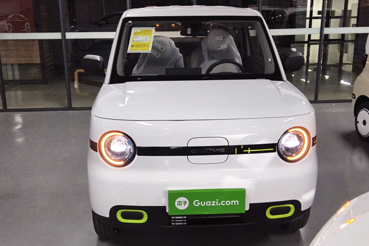 吉利银河 熊猫 2025款 210km 元气熊车身外观2