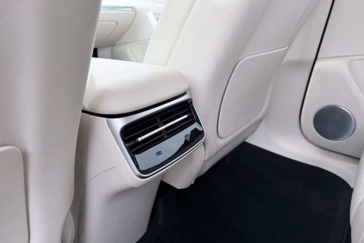 鸿蒙智行 智界R7 2024款 纯电 736km UItra车身外观6012