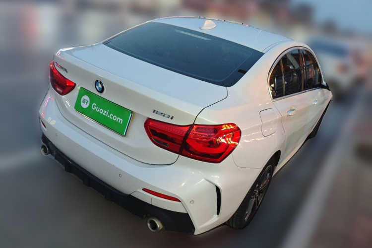 宝马1系 2021款 改款 120i M运动版车身外观7