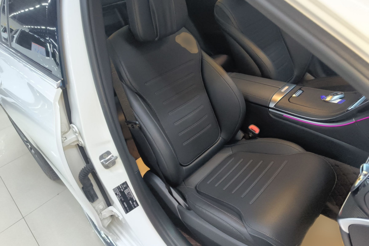 奔驰C级 2024款 改款三 C 260 L 运动版局部细节41