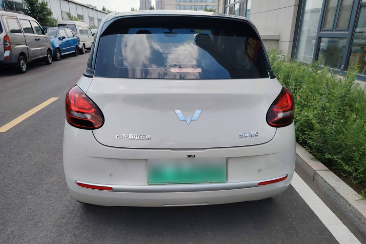 五菱汽车 五菱缤果 2023款 203km 轻享款车身外观6004