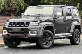 北京BJ40 2023款 2.0D 自动四驱刀锋英雄版侠客型