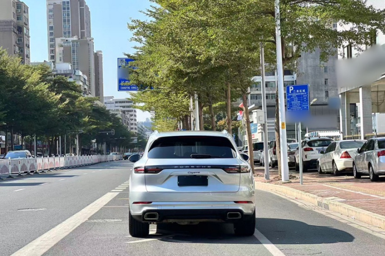 保时捷 2018款 Cayenne 3.0T车身外观6005