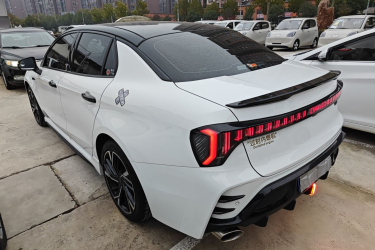 领克03 2023款 1.5TD DCT劲Plus车身外观4