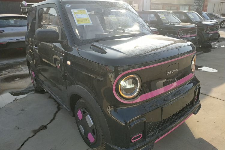 吉利银河 2025款 210km 熊猫卡丁车身外观3