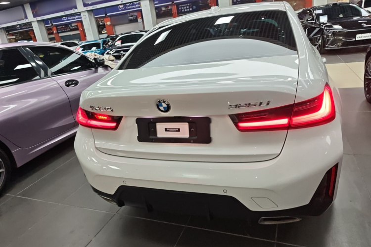 宝马3系 2023款 325Li M运动套装车身外观6