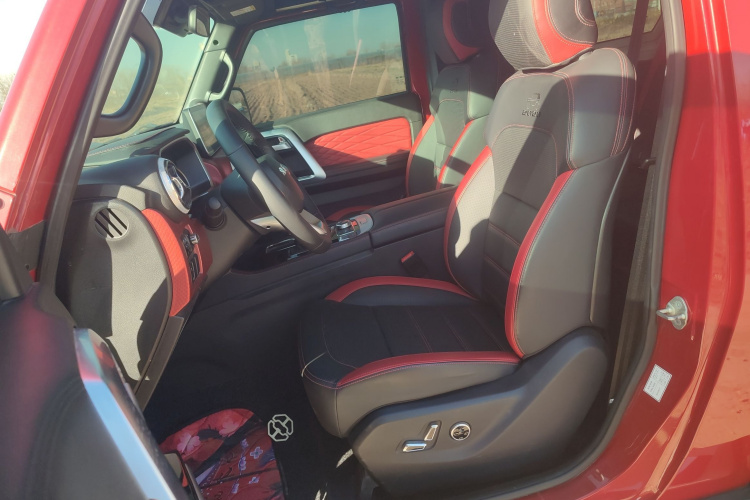 北京BJ40 2020款 2.0T 自动四驱致敬2020版侠客型中控内饰19