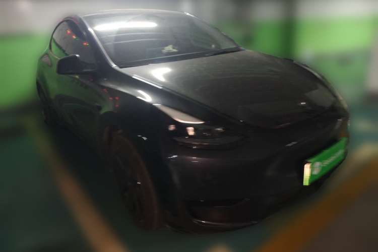 特斯拉 Model Y 2024款 后轮驱动版车身外观3