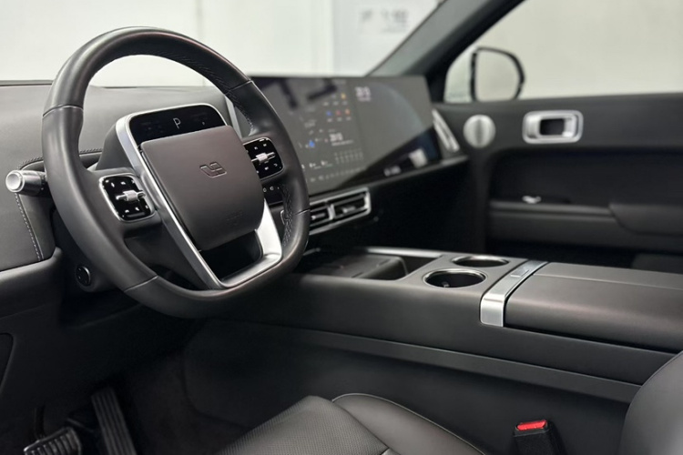 理想汽车 理想L7 2023款 Max中控内饰7002