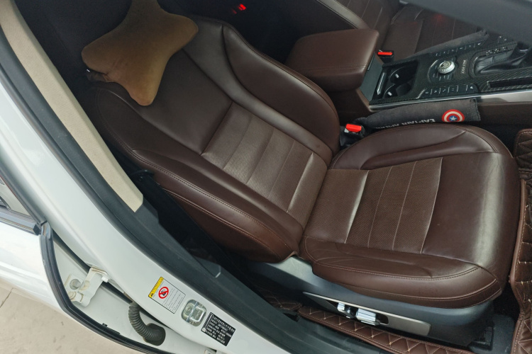 魏牌 VV7 2017款 2.0T 旗舰型局部细节41