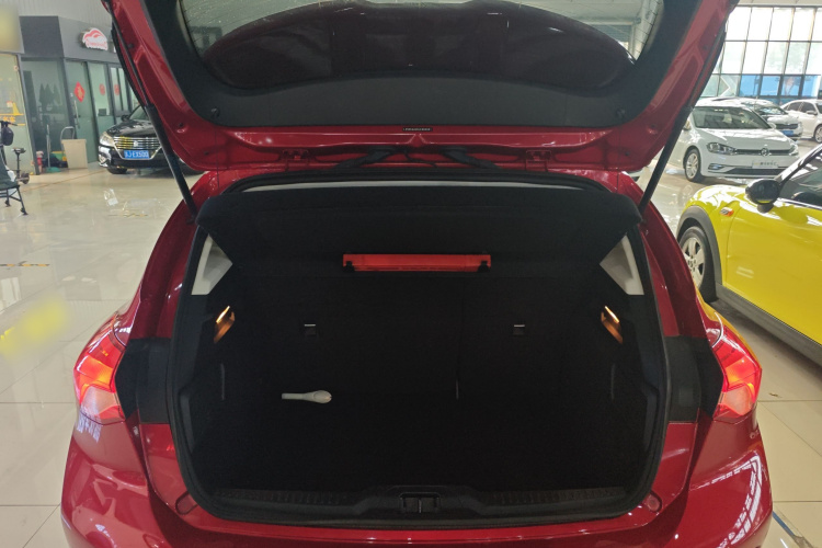 福特 福克斯 2020款 两厢 EcoBoost 180 自动锋潮型局部细节23