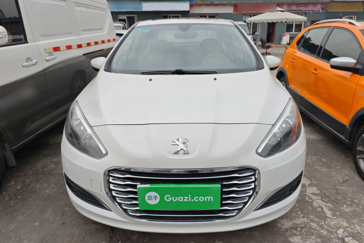 标致308 2014款 乐享版 经典 1.6L 手动优尚型车身外观2