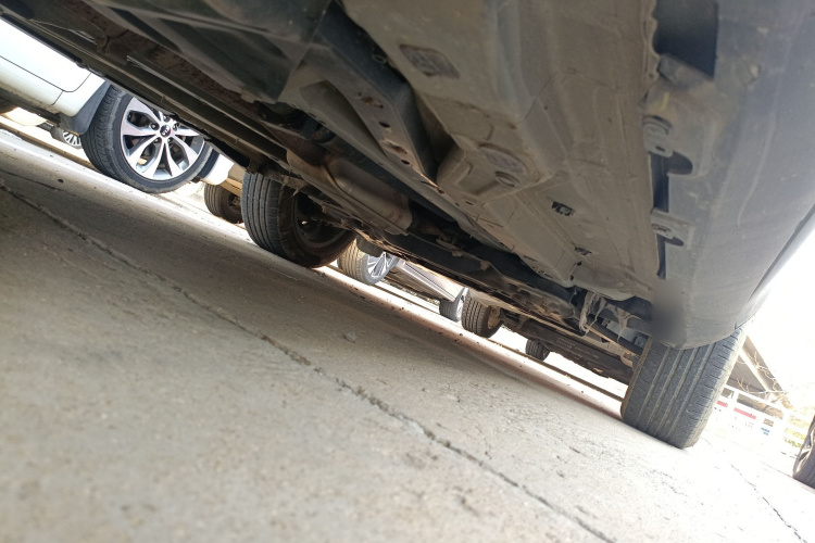 Jeep 自由侠 2016款 2.0L 自动四驱75周年致敬版局部细节9002