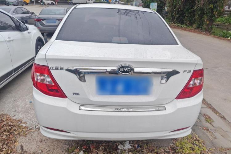 比亚迪F3 2015款 节能版 1.5L 手动舒适型车身外观6