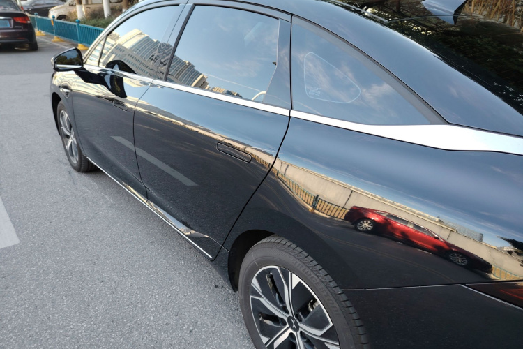 小鹏P5 2024款 500Pro版车身外观6003