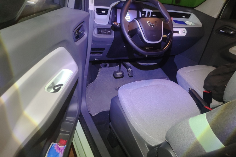 五菱汽车 宏光MINIEV 2022款 马卡龙时尚款 三元锂中控内饰20