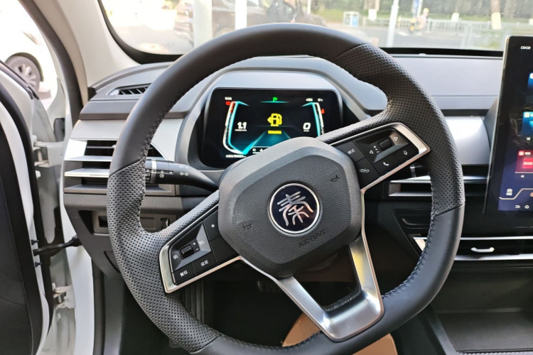 比亚迪 秦Pro 2020款 超越版 1.5TI 自动旗舰型中控内饰13