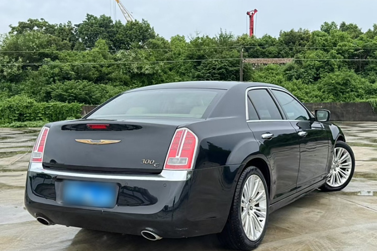 克莱斯勒300C(进口) 2013款 3.6L 尊适版车身外观6009