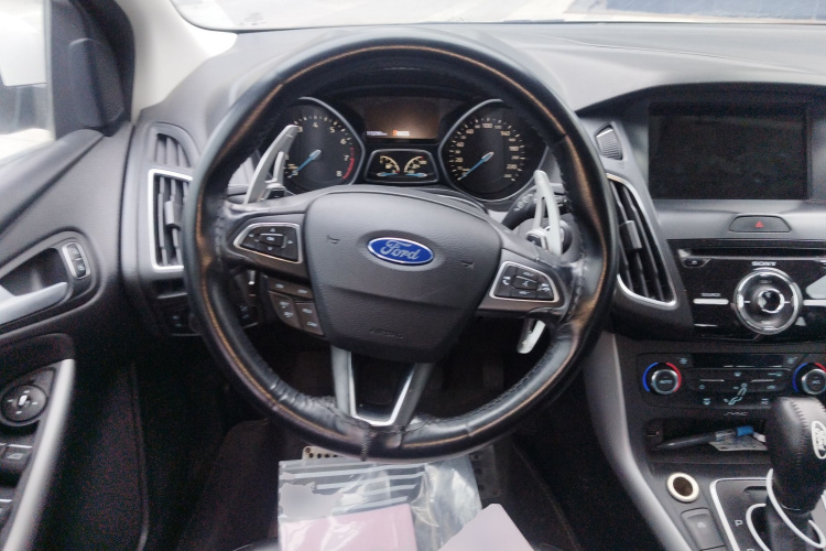 福特 福克斯 2015款 两厢 EcoBoost 180 自动运动型中控内饰13