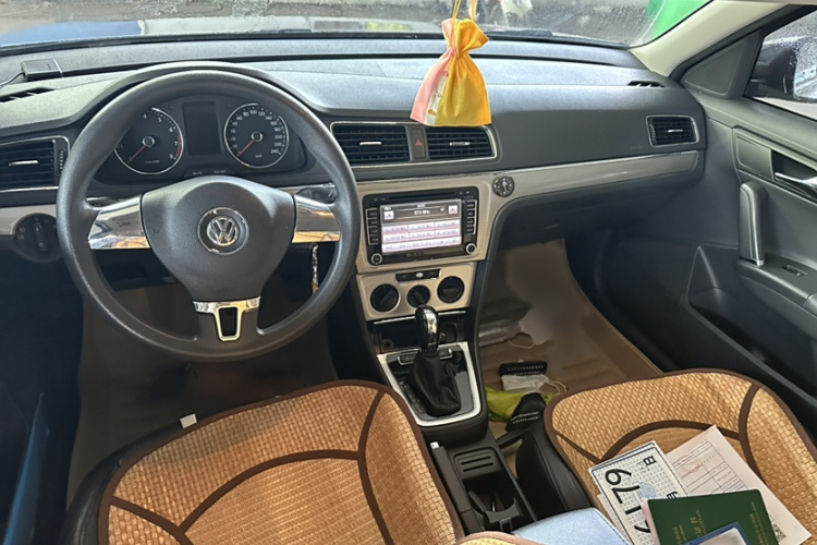 大众 朗行 2013款 1.6L 自动舒适型中控内饰7001