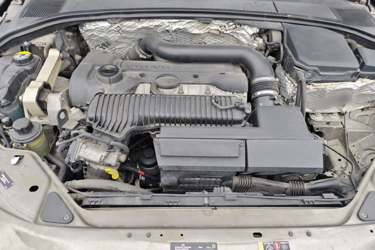 沃尔沃S80L 2015款 2.0T T5 智逸版机舱底盘24