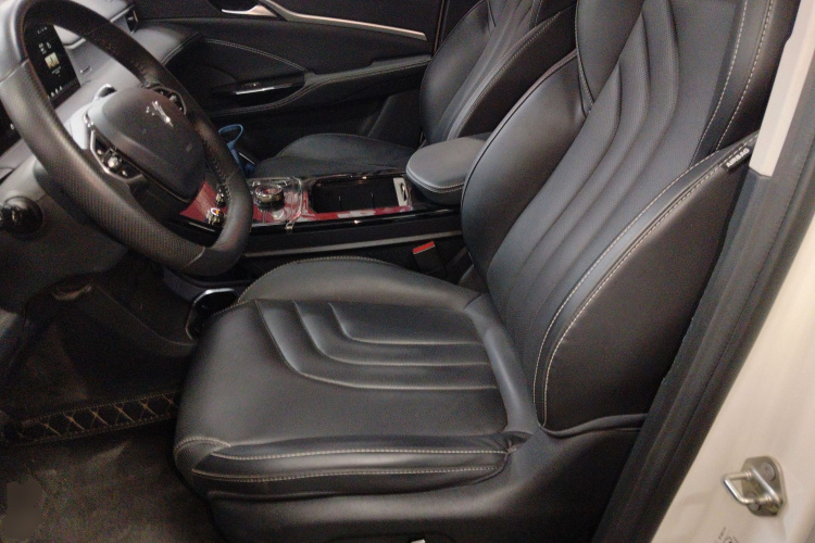 哪吒汽车 哪吒U 2021款 改款 Pro 400 行业定制版中控内饰19