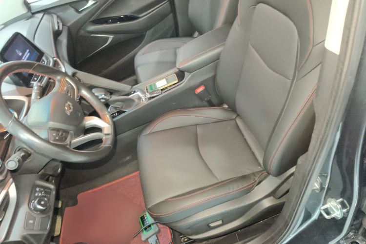 雪佛兰 沃兰多 2018款 Redline 530T 自动纵享版（5+2款） 国V中控内饰19