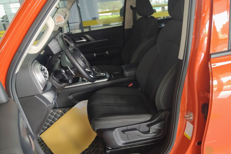 坦克300 2021款 越野版 2.0T 探索者中控内饰19