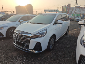 别克GL8 2023款 陆上公务舱 智享型