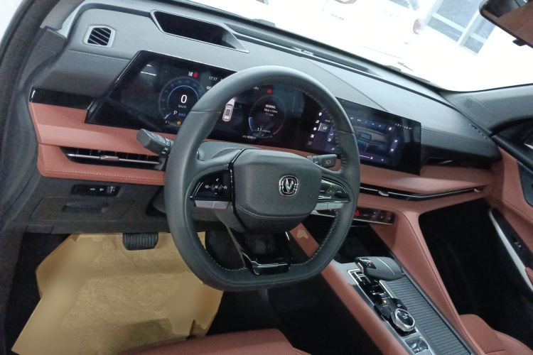 长安CS75 PLUS 2024款 第三代 冠军版 2.0T 智驾劲擎型中控内饰12