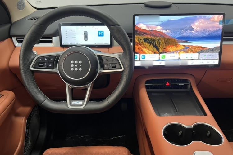 蓝电E5 PLUS 2026款 165km 长续航先享版Ultra 7座中控内饰7007