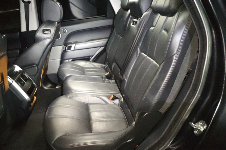 路虎 揽胜运动版 2016款 3.0 SC V6 HSE DYNAMIC中控内饰21