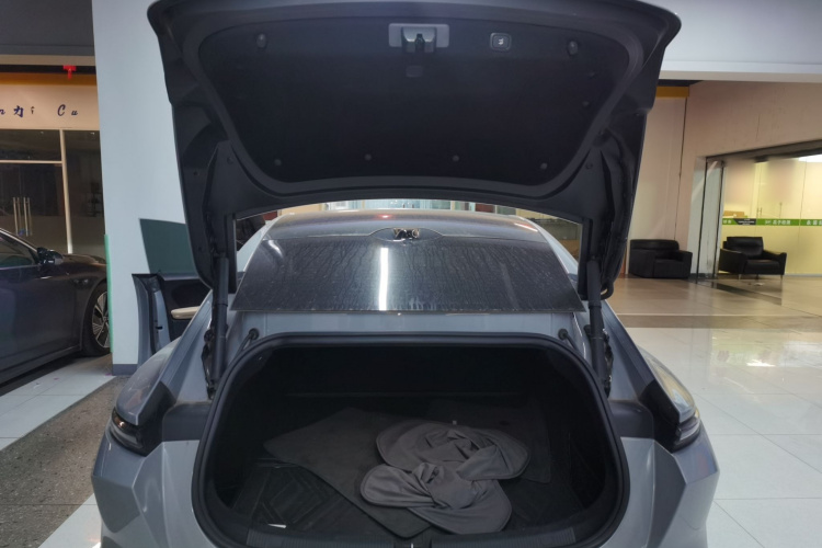 蔚来ET5 2022款 75kWh机舱底盘23