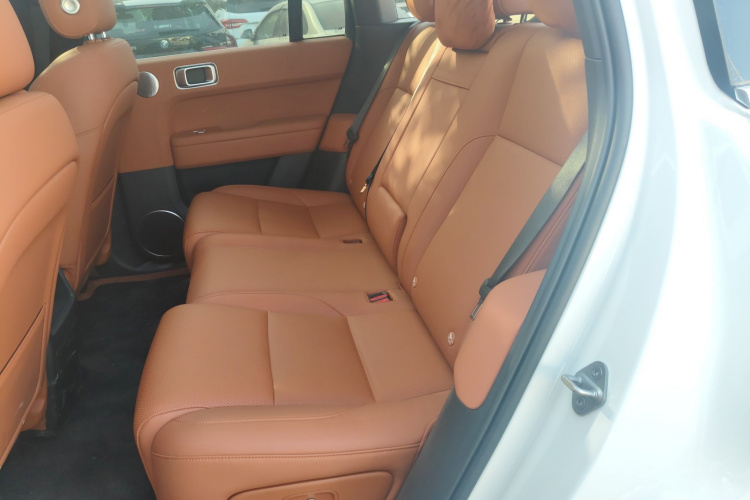 理想汽车 理想L6 2024款 Pro中控内饰21