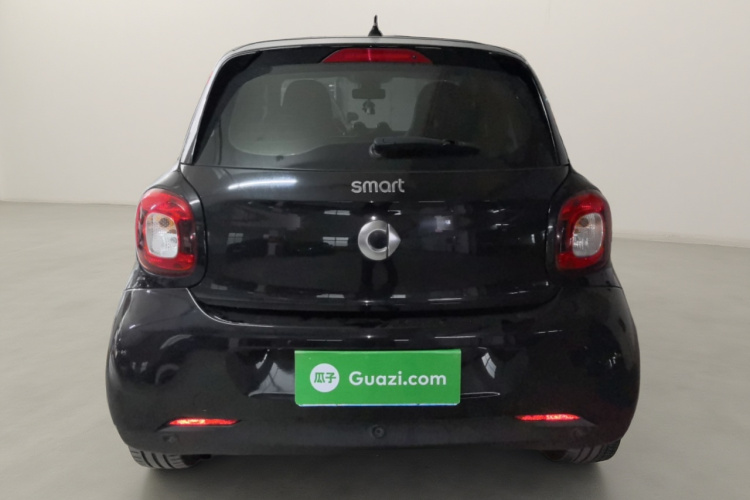 smart forfour 2018款 1.0L 52千瓦激情版车身外观6