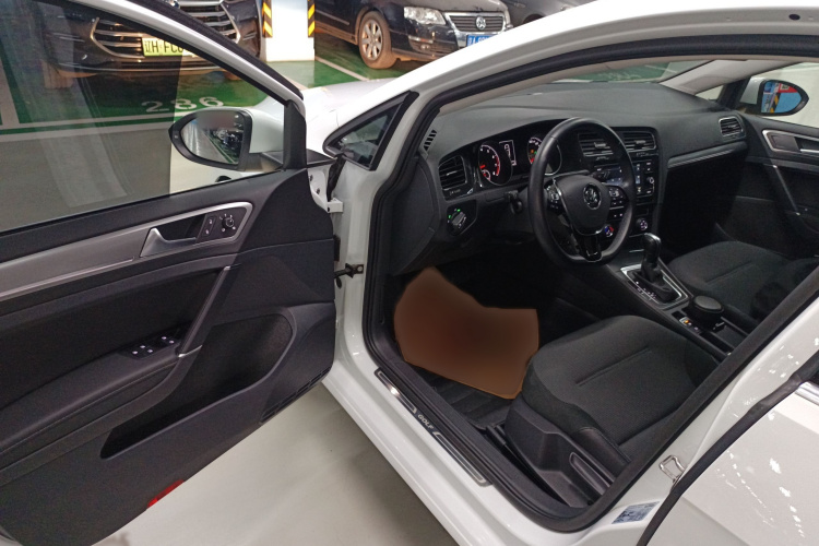 大众 高尔夫 2018款 230TSI 自动舒适型中控内饰7003