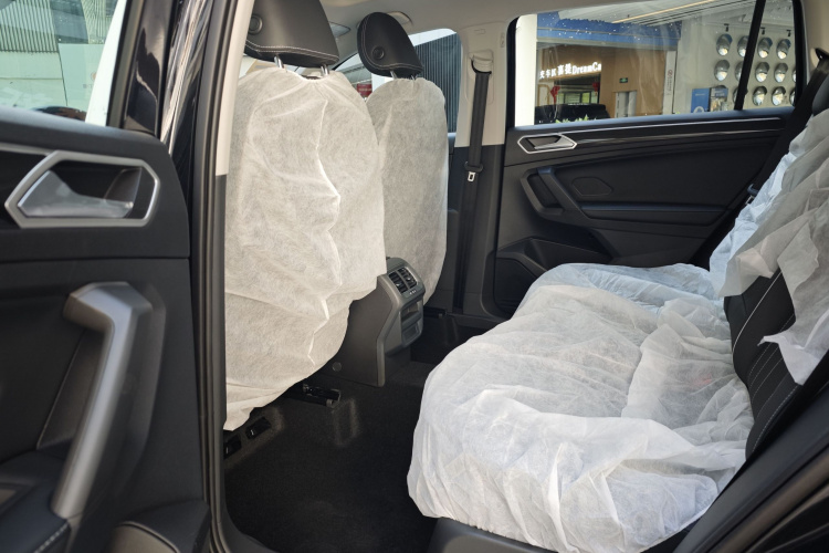 大众 途观L 2025款 出众款 300TSI 自动两驱龙腾版中控内饰7003