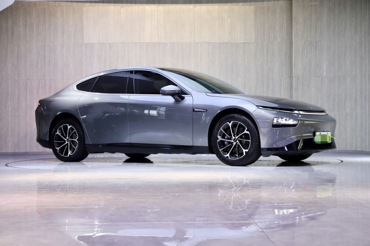 小鹏P7 2020款 670E车身外观6006