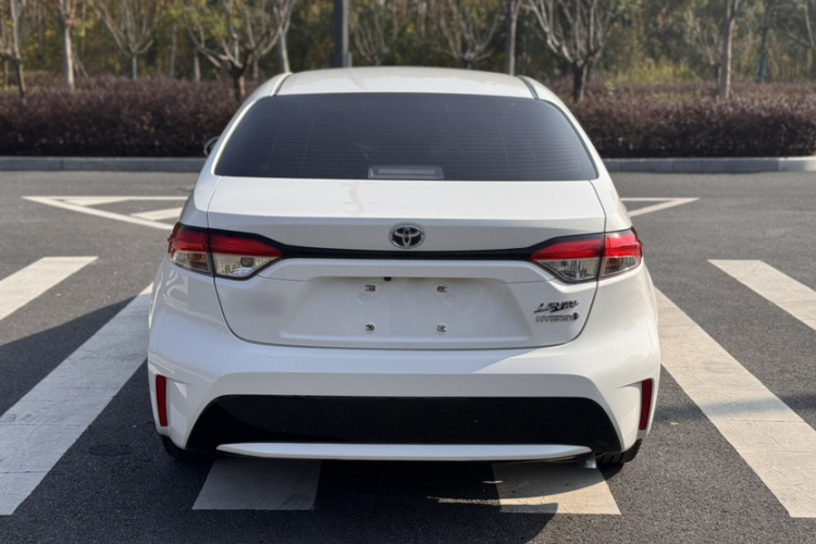 丰田 雷凌 2022款 双擎 1.8H E-CVT豪华版车身外观6005