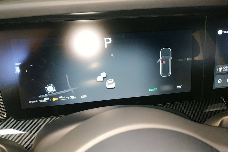 理想汽车 理想ONE 2021款 增程6座版局部细节14