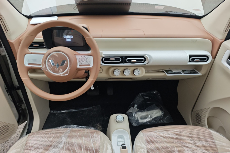 五菱汽车 宏光MINIEV 2024款 第三代 215km 青春版中控内饰12