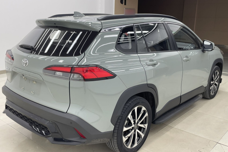 丰田 卡罗拉锐放 2022款 2.0L 旗舰版车身外观6007