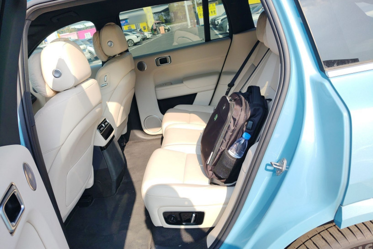 理想汽车 理想L7 2024款 Ultra中控内饰7004