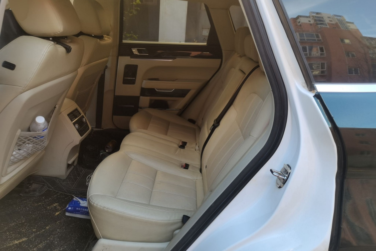 众泰T700 2017款 1.8T 双离合尊贵型中控内饰7004