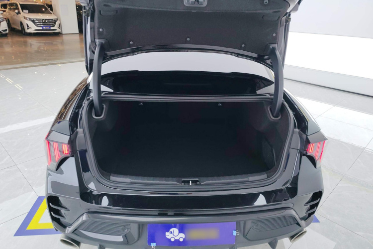 领克03 2023款 1.5TD DCT劲Pro机舱底盘23