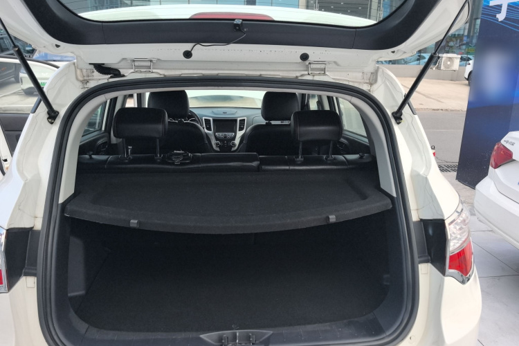 长安CS35 2014款 1.6L 手动豪华型 国IV机舱底盘23