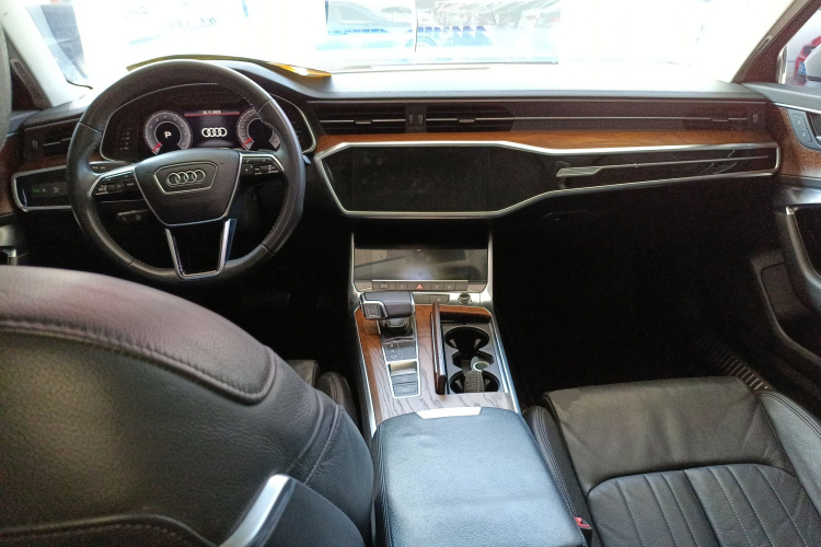 奥迪A6L 2019款 45 TFSI 臻选致雅型中控内饰12