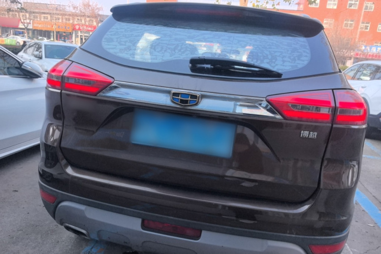 吉利汽车 博越 2016款 2.0L 手动智联型车身外观6